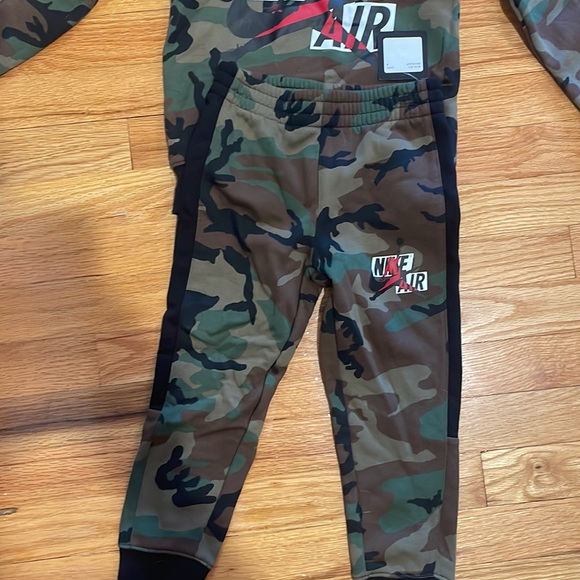 Jordan Nike sweatsuit - Picture 2 of 5